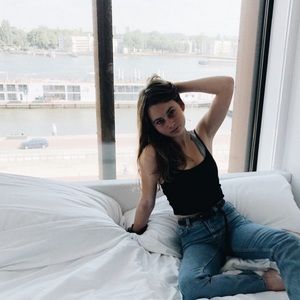 Meet your Posher, Sofia